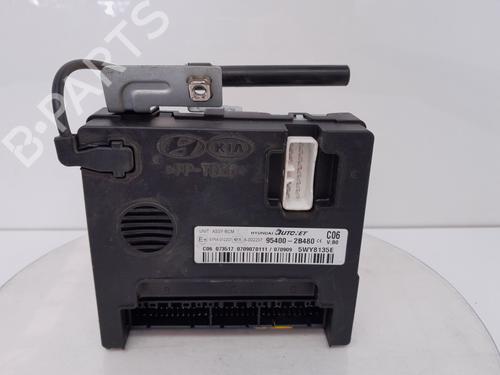 Used Control unit HYUNDAI SANTA FÉ II (CM) 2.2 CRDi GLS (150 hp) 27363097