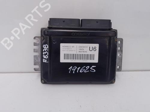 Used Engine control unit (ECU) DAEWOO NUBIRA Saloon (J100) 1.6 16V (103 hp) 29010524