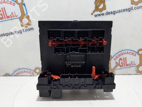 Used Fuse box VW CADDY III MPV (2KB, 2KJ, 2CB, 2CJ) 1.9 TDI (105 hp) 20761143