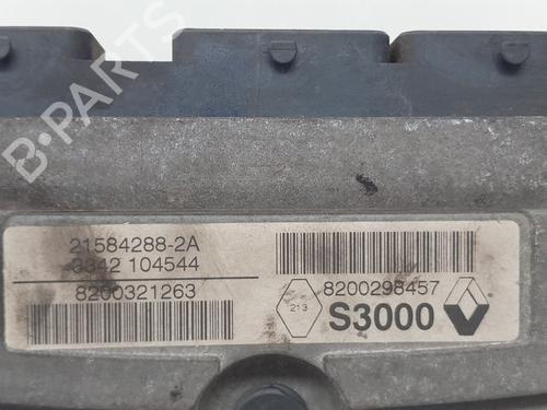 engine-control-unit-ecu-renault-megane-ii-saloon-lm01_-2003-34134022 main image