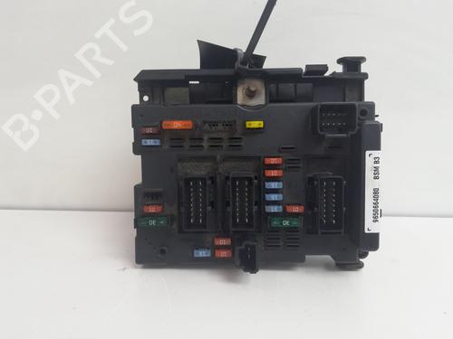 Used Fuse box Fuse box PEUGEOT 307 Break (3E) 1.6 HDi 110 (109 hp) 34133720 34133720