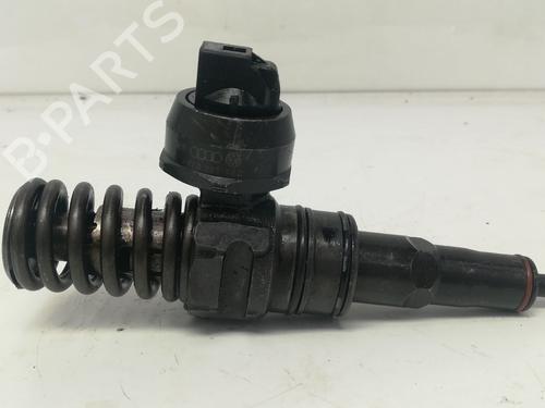 Used Injector VW TOUAREG (7LA, 7L6, 7L7) 2.5 R5 TDI (174 hp) 30833415