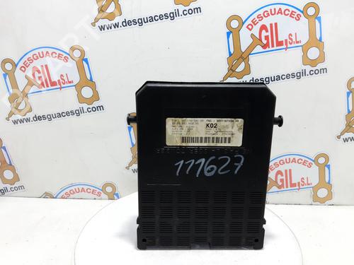 Used Fuse box PEUGEOT 307 (3A/C) 2.0 HDi 90 (90 hp) 20740032