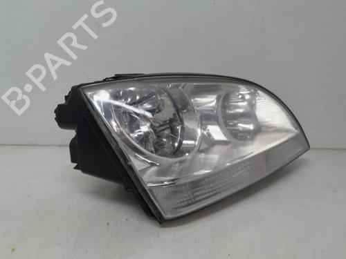 Right headlight KIA SORENTO I (JC) 2.5 CRDi 4WD | BP31316622C29