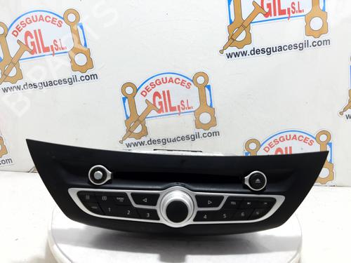 Used Radio RENAULT LAGUNA III (BT0/1) 2.0 dCi (BT07, BT0J, BT14, BT1A, BT1S) (131 hp) 21828145