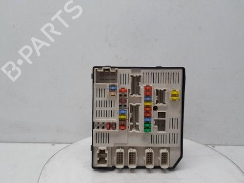 Zekeringkast RENAULT LAGUNA III (BT0/1) 2.0 dCi (BT07, BT0J, BT14, BT1A, BT1S) (131 hp) 24153866