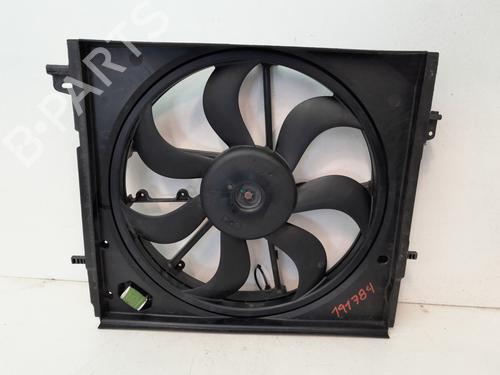 Used Radiator fan RENAULT KADJAR (HA_, HL_) 1.3 TCe 140 (HLNB, HLN1) (140 hp) 31068346