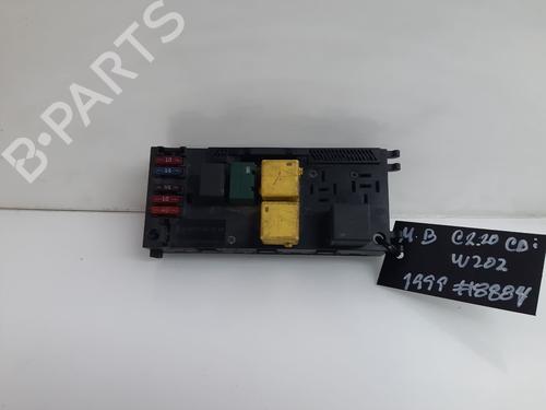 Used Fuse box Fuse box MERCEDES-BENZ C-CLASS (W202) C 220 CDI (202.133) (125 hp) 34132562 34132562