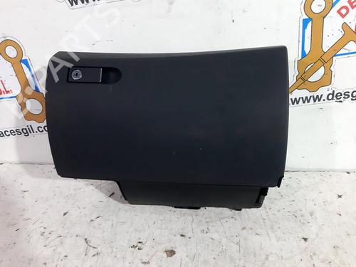 Used Glove box MERCEDES-BENZ C-CLASS (W204) C 200 CDI (204.007, 204.006) (136 hp) 20762837