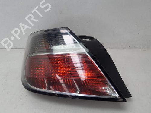 Venstre Baklys OPEL ASTRA H GTC (A04) 1.9 CDTi (L08) (150 hp) 31072218