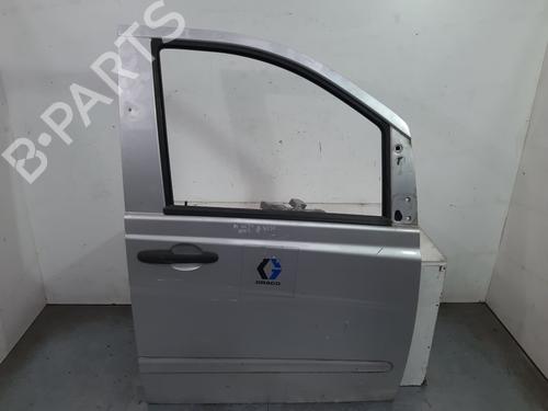 Used Right front door MERCEDES-BENZ VITO Bus (W639) [2003-2025]  23843975