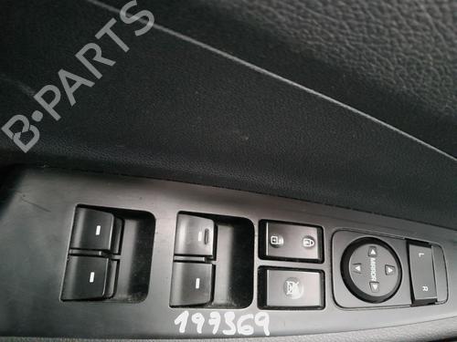 Used Left front window switch HYUNDAI TUCSON (TL, TLE) 1.6 GDi (132 hp) 31631105