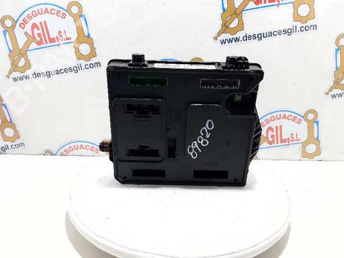 Fuse box RENAULT SCÉNIC III (JZ0/1_)  | BP20732447E1