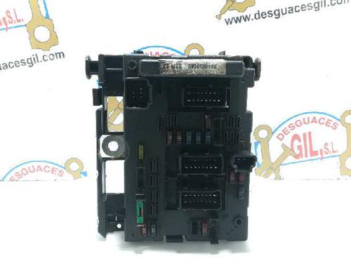 Used Fuse box PEUGEOT 307 (3A/C) 2.0 HDi 90 (90 hp) 20730118