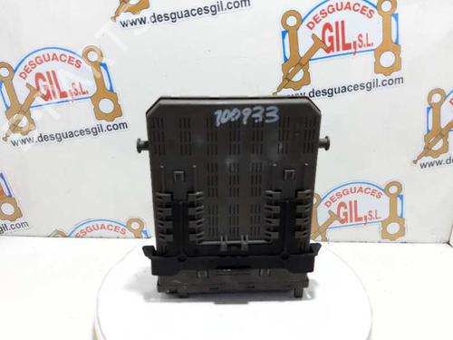 Used Fuse box PEUGEOT 607 (9D, 9U) 2.2 HDi (133 hp) 20736159