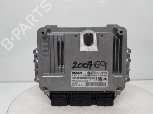 Used Engine control unit (ECU) CITROËN C5 II (RC_) [2004-2008]  31043831