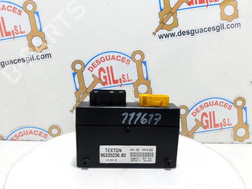 Used Comfort control module CITROËN XSARA (N1) 1.9 TD (90 hp) 20740023