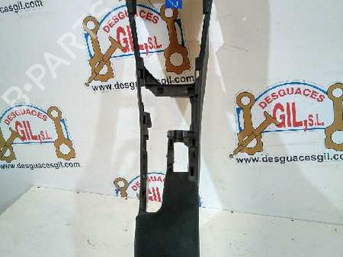 Used Armrest / Center console RENAULT MEGANE III Coupe (DZ0/1_) 1.9 dCi (DZ0N, DZ0J, DZ1J, DZ1K) (131 hp) 20791684