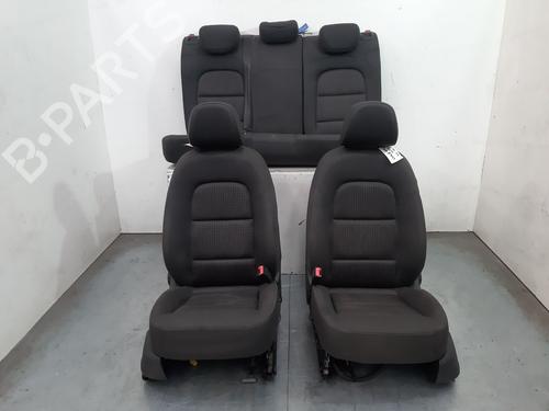 Sæde sæt AUDI Q3 (8UB, 8UG) 2.0 TDI (140 hp) 20813537