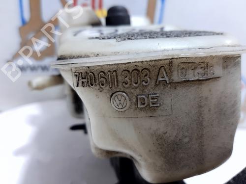 Brake master cylinder VW TRANSPORTER T5 Van (7HA, 7HH, 7EA, 7EH) 2.5 TDI | BP20749263M77 