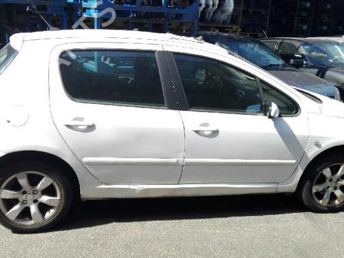 Fuse box PEUGEOT 307 Break (3E) 1.6 HDi 110 | BP20781457E1 