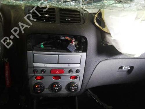 Fuse box ALFA ROMEO 147 (937_) 1.9 JTDM (937.AXD1A, 937.AXV1A, 937.BXB1A) | BP20803170E1 