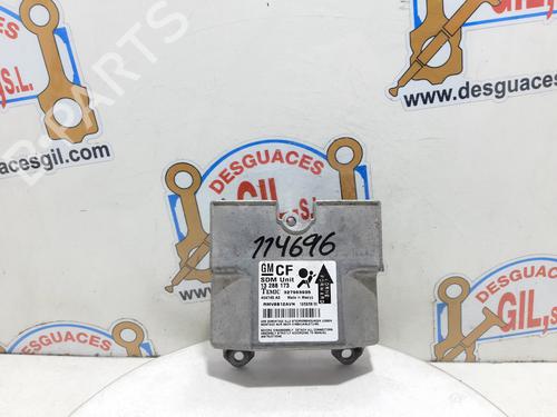 Used ECU airbags OPEL ZAFIRA / ZAFIRA FAMILY B (A05) [2005-2019]  20805681