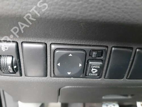 Engine control unit (ECU) NISSAN X-TRAIL I (T30)  | BP21802982M57 