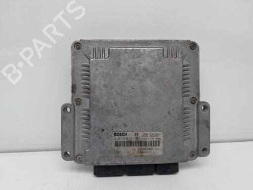Used Engine control unit (ECU) RENAULT MASTER II Bus (JD) [1997-2010]  31043840
