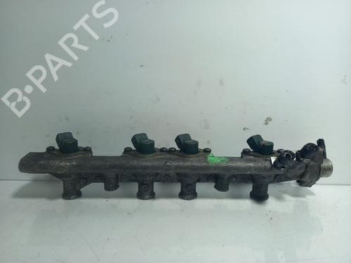 Used Injection rail RENAULT LAGUNA I (B56_, 556_) [1993-2002]  25747287