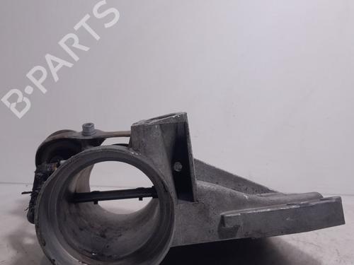 Used Throttle body MERCEDES-BENZ E-CLASS (W210) E 250 Turbo-D (210.015) (150 hp) 27277091