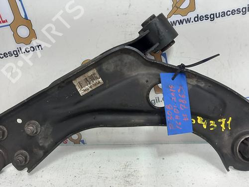 Used Left front suspension arm PEUGEOT 308 II (LB_, LP_, LW_, LH_, L3_) [2013-2021]  20769659