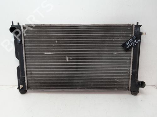 Used Water radiator TOYOTA AVENSIS Saloon (_T25_) 2.0 D-4D (CDT250_, CDT250R) (116 hp) 29573302