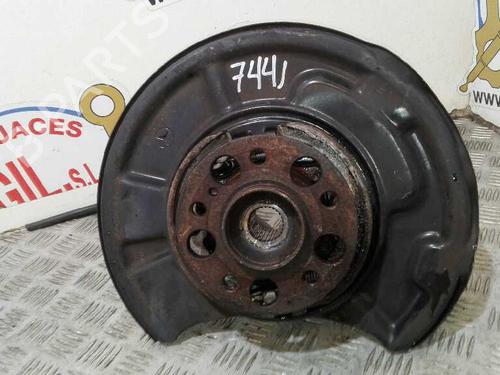 Used Left rear steering knuckle MERCEDES-BENZ CLS (C219) CLS 320 CDI (219.322) (224 hp) 20778398