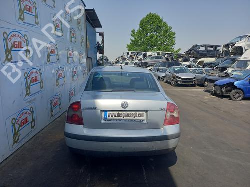 Engine control unit (ECU) VW PASSAT B5.5 (3B3) 1.9 TDI | BP20747221M57 