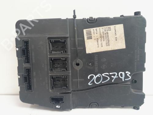 Used Fuse box Fuse box RENAULT MEGANE II (BM0/1_, CM0/1_) 1.5 dCi (BM02, BM13, BM2A, CM02, CM13) (101 hp) 34134148 34134148