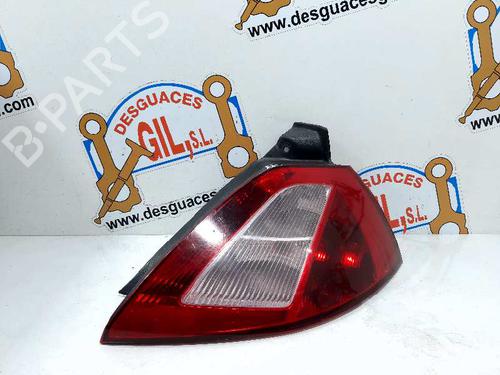 Farolim direito RENAULT MEGANE II Saloon (LM0/1_) 1.9 dCi (LM0G, LM1G, LM2C) (120 hp) 20732483
