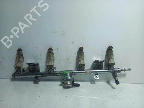 Used Injection rail FORD MONDEO III Turnier (BWY) 1.8 16V (110 hp) 25743549