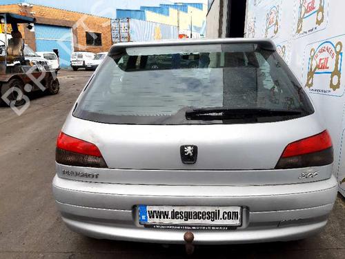 Left taillight PEUGEOT 306 (7B, N3, N5) 1.9 D | BP20732950C34