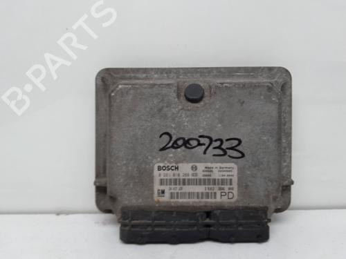 Used Engine control unit (ECU) OPEL ZAFIRA A MPV (T98) [1999-2006]  31043796