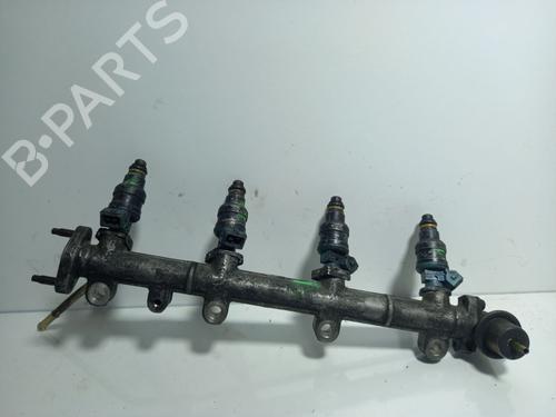 Used Injection rail HYUNDAI ACCENT I (X-3) 1.5 i 12V (88 hp) 25470002