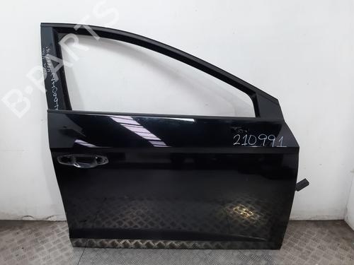 right-front-door-seat-leon-5f1-2012-2013-2014-2015-2016-2017-2018-2019-2020-2021-34519869 main image