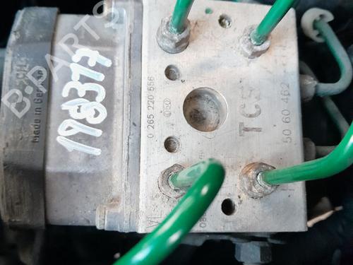 Used ABS pump SAAB 9-3 Cabriolet (YS3D) 2.0 Turbo (205 hp) 30300945