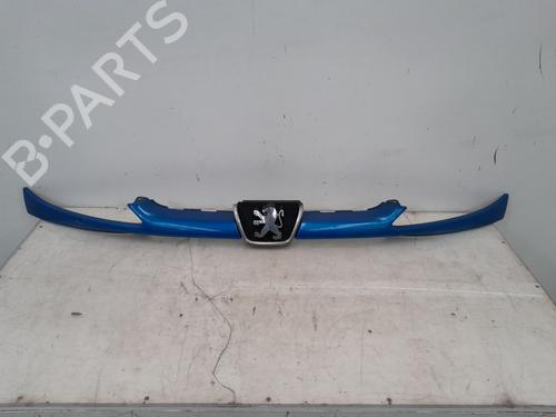 Grill PEUGEOT 206 Hatchback (2A/C) 1.9 D (69 hp) 31073952