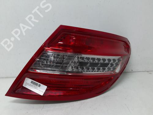 Used Right taillight Right taillight MERCEDES-BENZ C-CLASS (W204) C 300 CDI 4-matic (204.092) (231 hp) 34447776 34447776