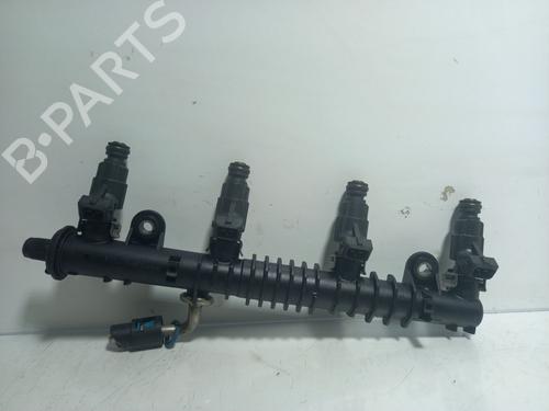 Rampa inyectora Rampa inyectora OPEL CORSA B (S93) 1.2 i (F08, F68, M68) (45 hp) 36753521 36753521