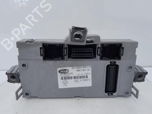 Zekeringkast FIAT CROMA (194_) 1.9 D Multijet (194AXB1B) (120 hp) 26440783