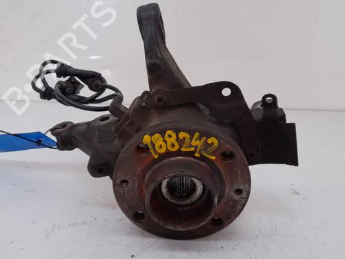 Used Left front steering knuckle RENAULT CLIO IV (BH_) [2012-2021]  26499637