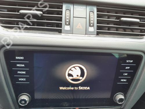 Sistema audio SKODA OCTAVIA III (5E3, NL3, NR3) 1.0 TSI (115 hp) 29755245