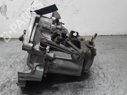 Used Gearbox CITROËN XSARA (N1) 1.6 i (88 hp) 31072317